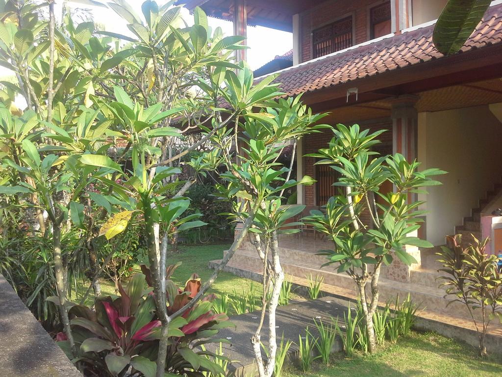 Dewi Ayu Accomodation อูบุด ภายนอก รูปภาพ